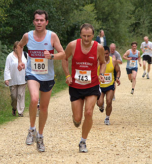 Richard Baldock running towards the finish of the 2005 Alice Holt 10K