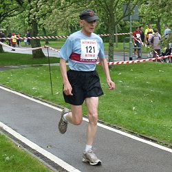 Stuart Edgoose finishing the 2007 Alton 10