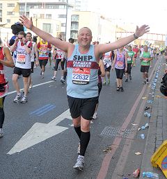 Richard Sheppard running in the 2013 London Marathon