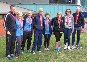 Group of runners back in Farnham
