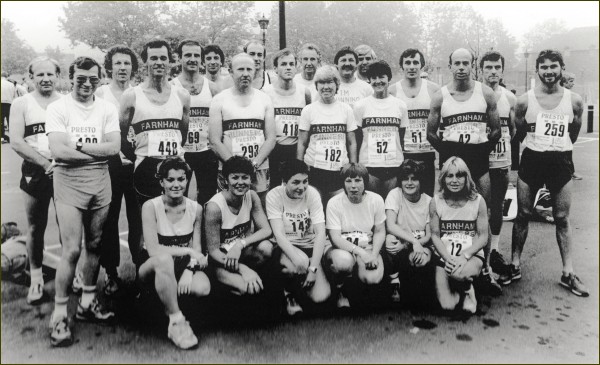 Farnham Runners team at the Farnham Half Marathon in 1986