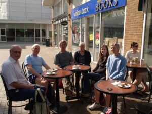 Farnham Runner spectators at the 2007 London Marathon