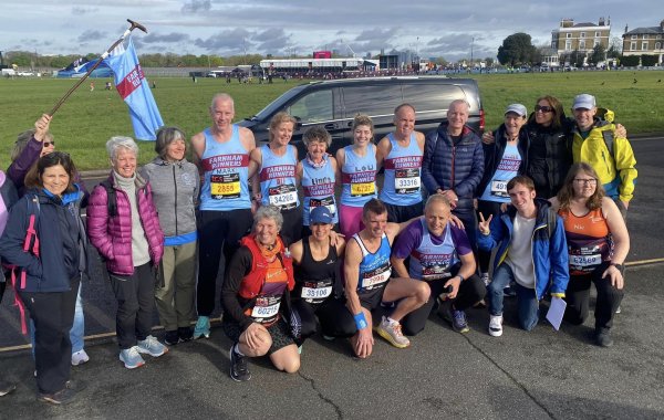 Farnham Runners marathon runners supporters at Greenwich for the 2023 London Marathon