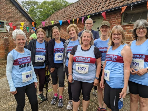 Farnham Runners group before the start of the 2023 Woodland Woggle race